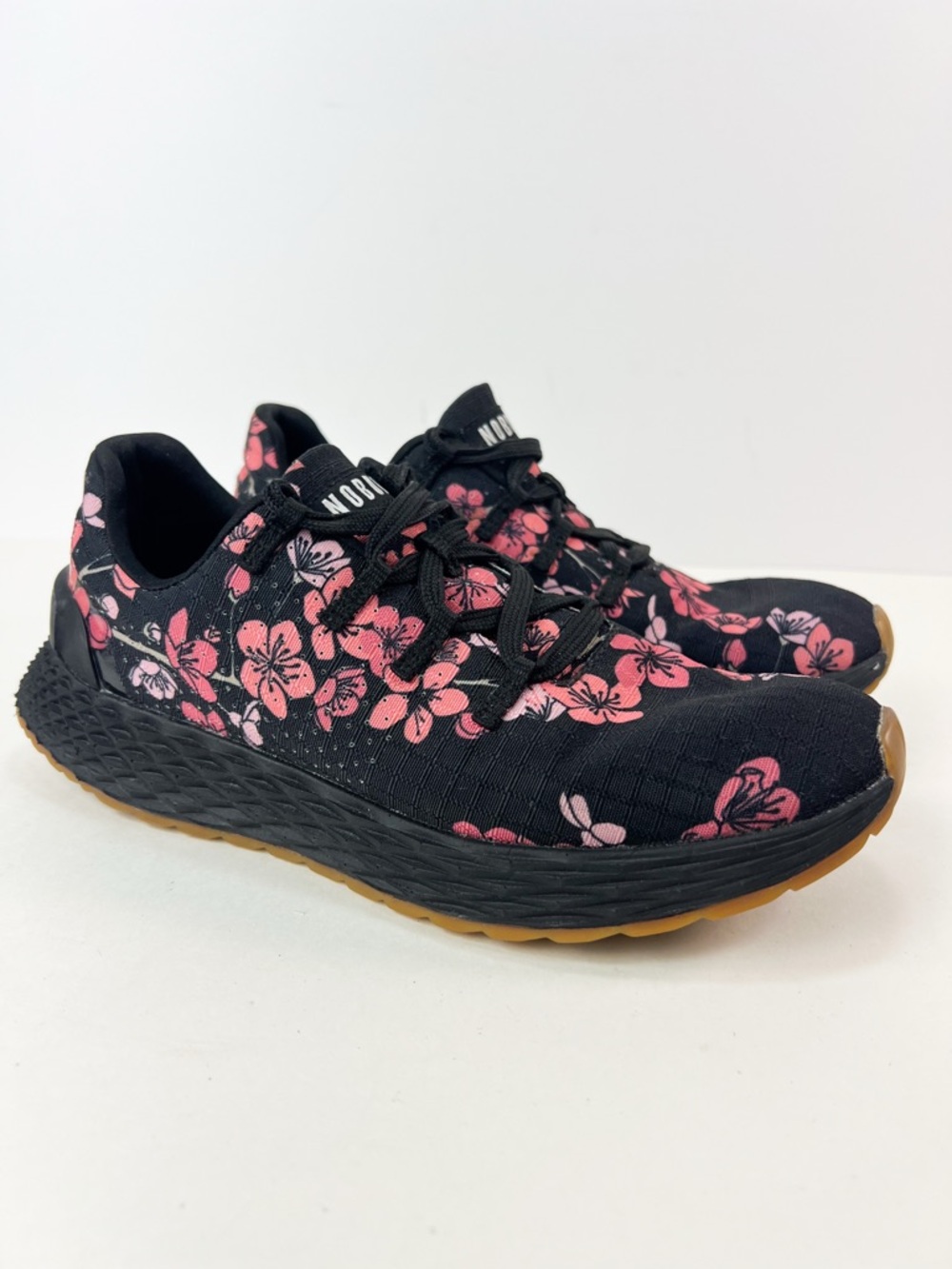 NOBULL Black Cherry Blossom All Day Ripstop Runner Training Shoe Womens size 6.5